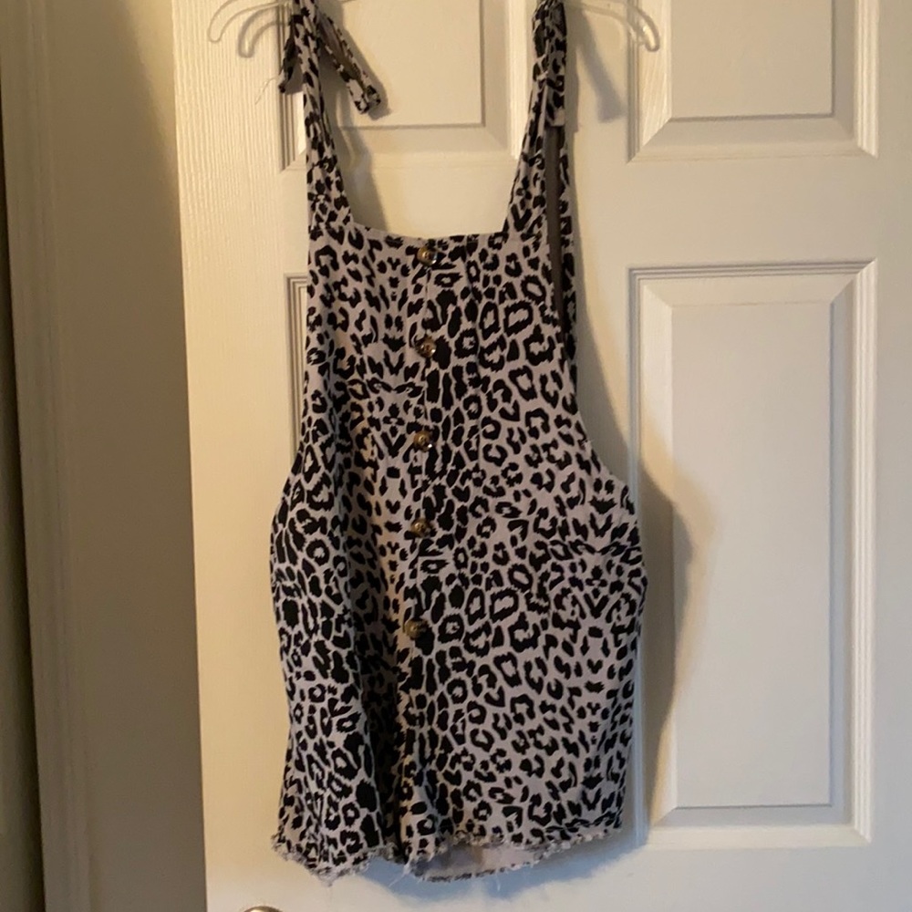 Cheetah print romper with pockets